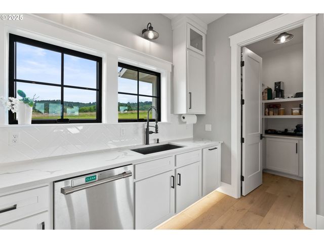 14074 Sw Lambert Ln, Gaston, OR 97119