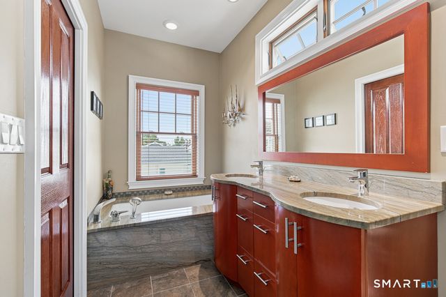 41 Deerfield Avenue, Milford, CT 06460