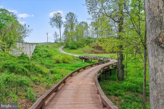 101 BROOKSIDE LN, Gettysburg, PA 17325