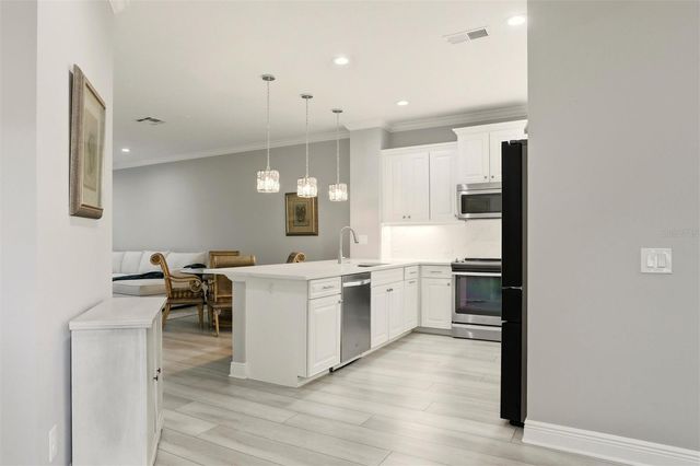 8142 MIRAMAR WAY, Lakewood Ranch, FL 34202