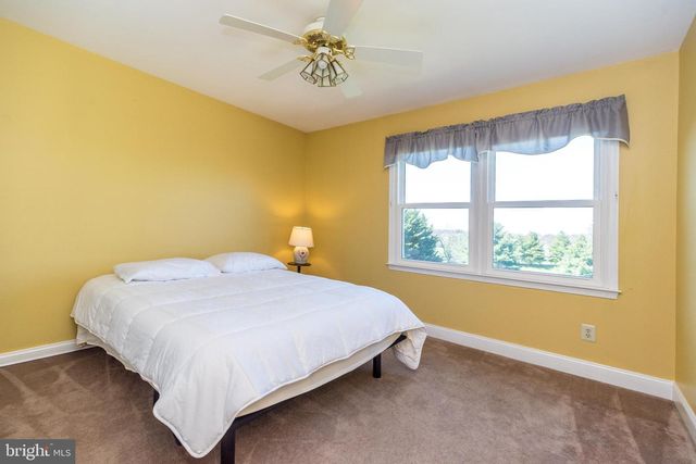 61 LENAPE RD, Richboro, PA 18954