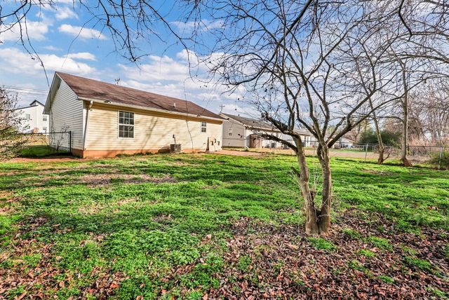 634 Stateline Rd., Oak Grove, KY 42262