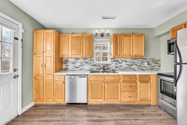 634 Stateline Rd., Oak Grove, KY 42262