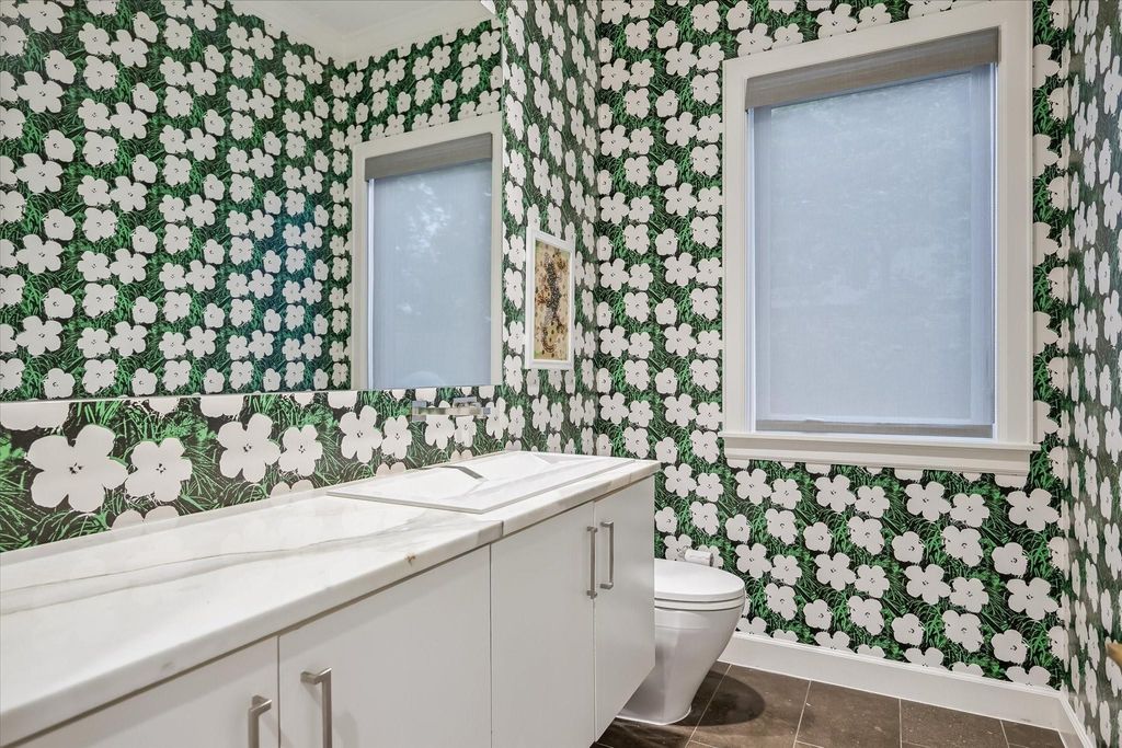 Image 24 of property listing at 3706 Tangley Street, Houston, TX 77005