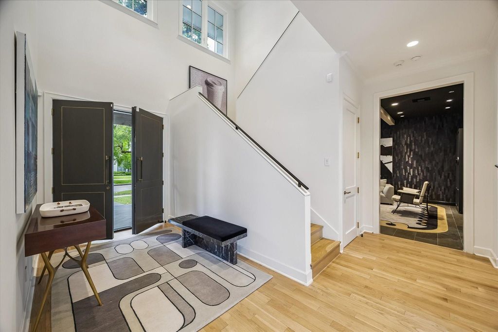 Image 25 of property listing at 3706 Tangley Street, Houston, TX 77005
