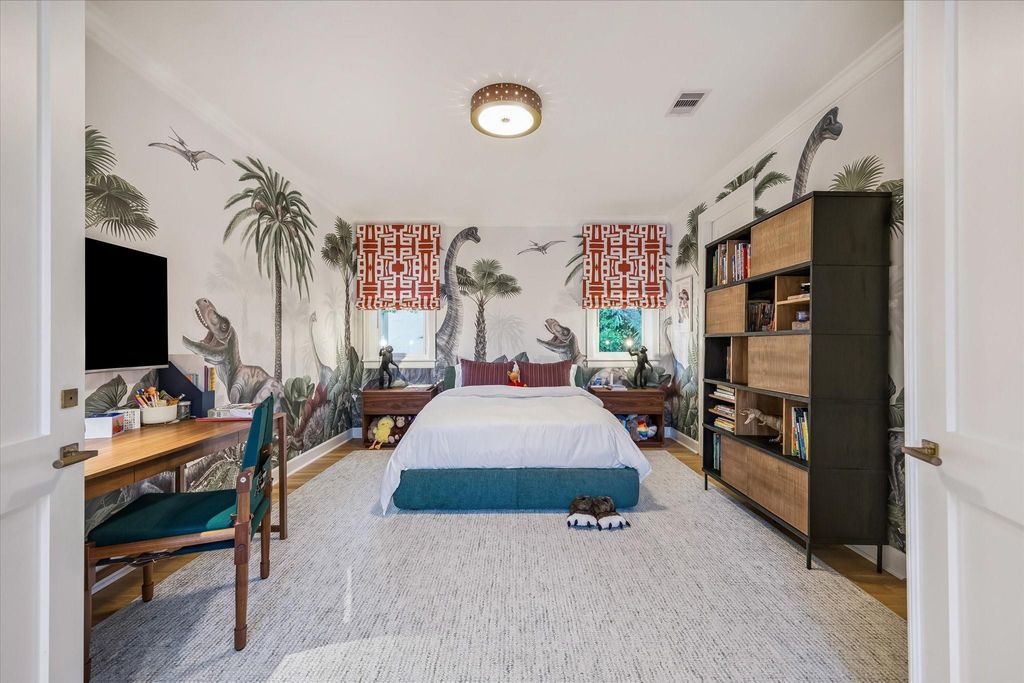 Image 33 of property listing at 3706 Tangley Street, Houston, TX 77005