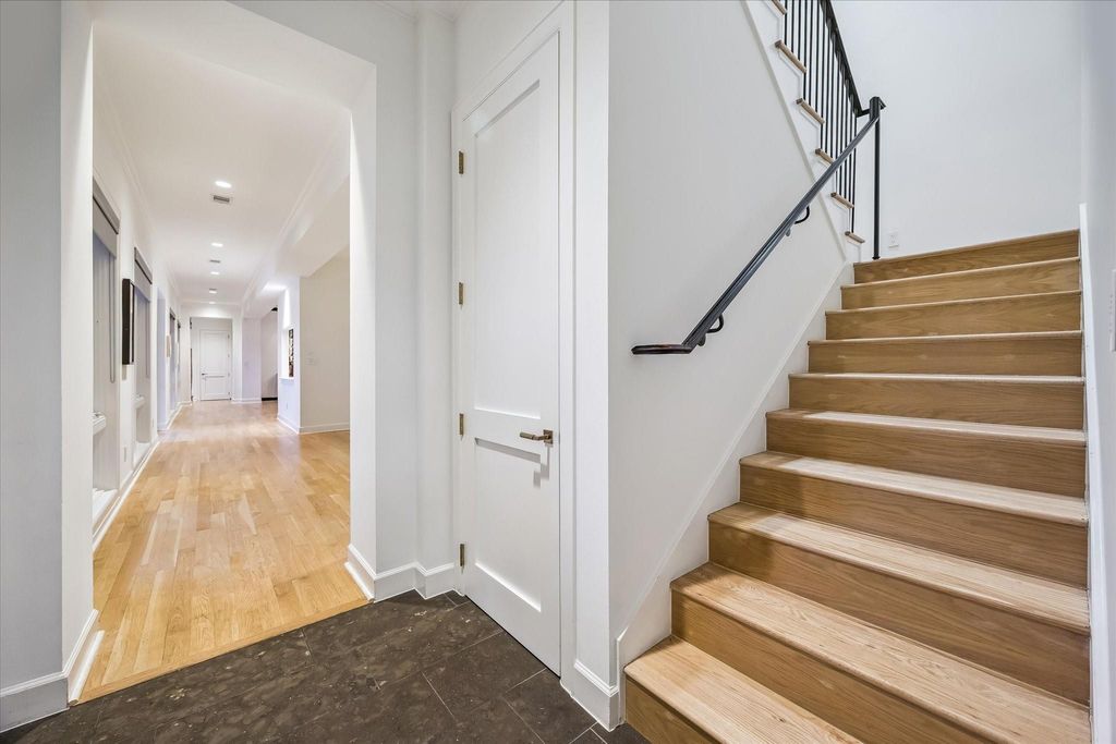 Image 42 of property listing at 3706 Tangley Street, Houston, TX 77005