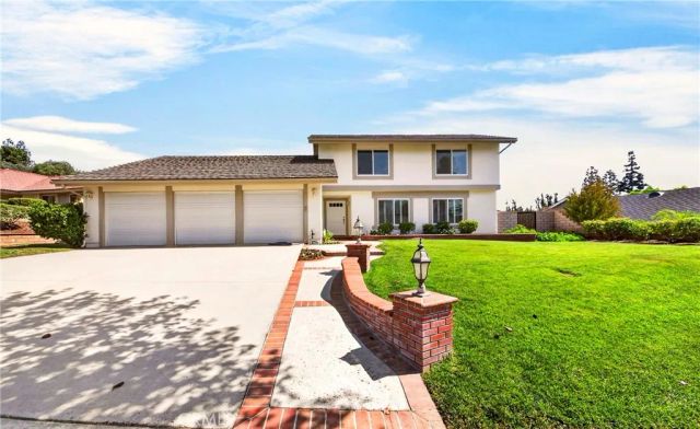 2244 Avenida Soledad, Fullerton, CA 92833
