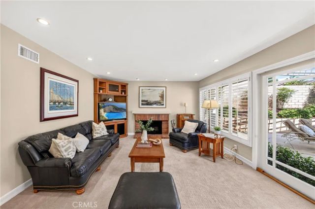 2244 Avenida Soledad, Fullerton, CA 92833