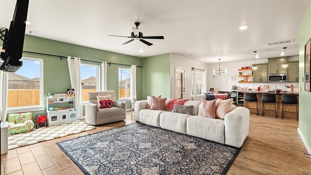 10009 Quarter Horse Trail, Yukon, OK 73099