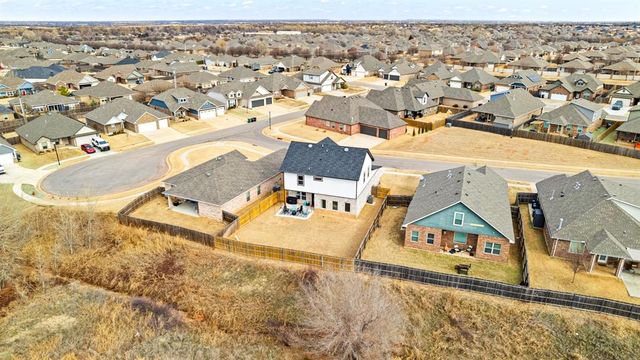 10009 Quarter Horse Trail, Yukon, OK 73099