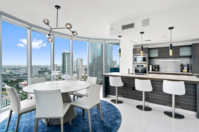 200 Biscayne Boulevard Way 3802, Miami, FL 33131