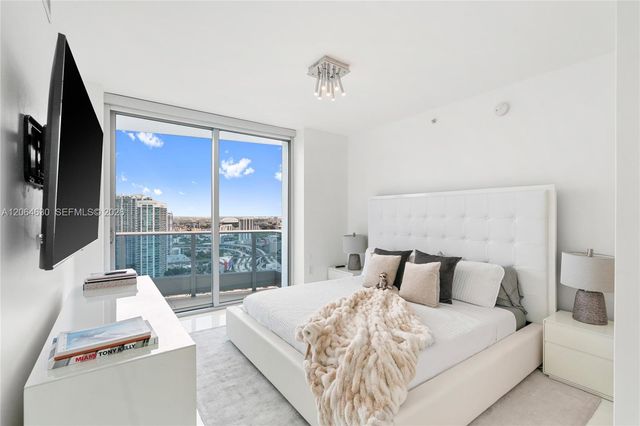 200 Biscayne Boulevard Way 3802, Miami, FL 33131