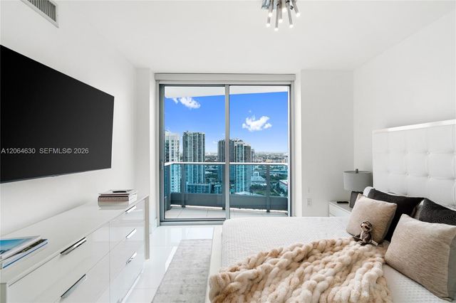 200 Biscayne Boulevard Way 3802, Miami, FL 33131