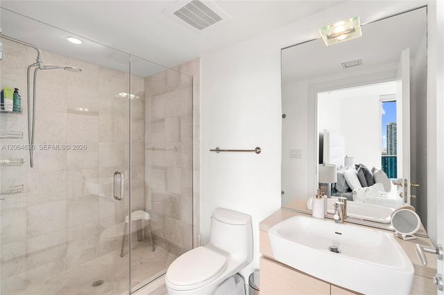 200 Biscayne Boulevard Way 3802, Miami, FL 33131