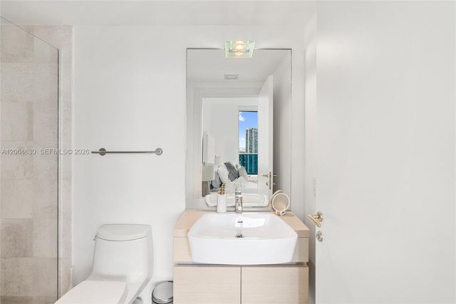 200 Biscayne Boulevard Way 3802, Miami, FL 33131
