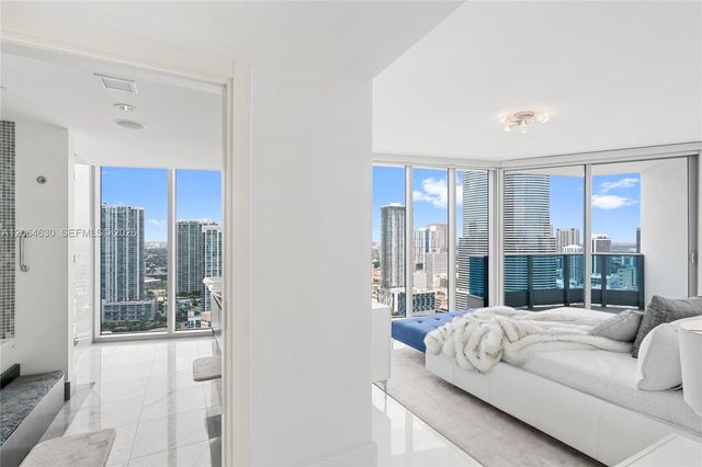200 Biscayne Boulevard Way 3802, Miami, FL 33131