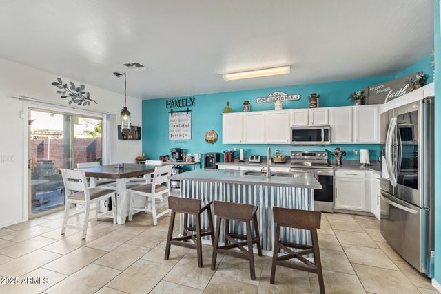 10512 W MAGNOLIA Street, Tolleson, AZ 85353