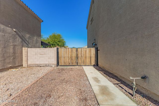 10512 W MAGNOLIA Street, Tolleson, AZ 85353