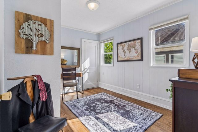 991 Minnehaha Avenue W, Saint Paul, MN 55104