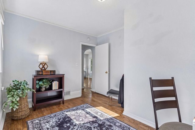 991 Minnehaha Avenue W, Saint Paul, MN 55104
