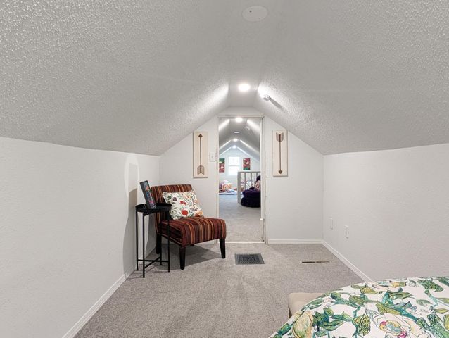 991 Minnehaha Avenue W, Saint Paul, MN 55104