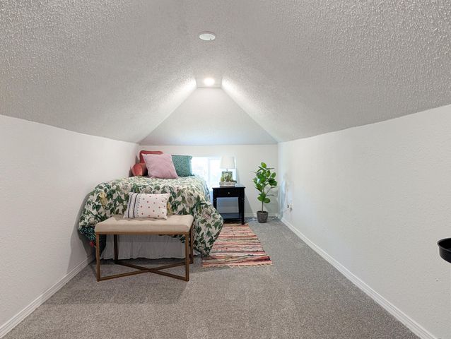 991 Minnehaha Avenue W, Saint Paul, MN 55104