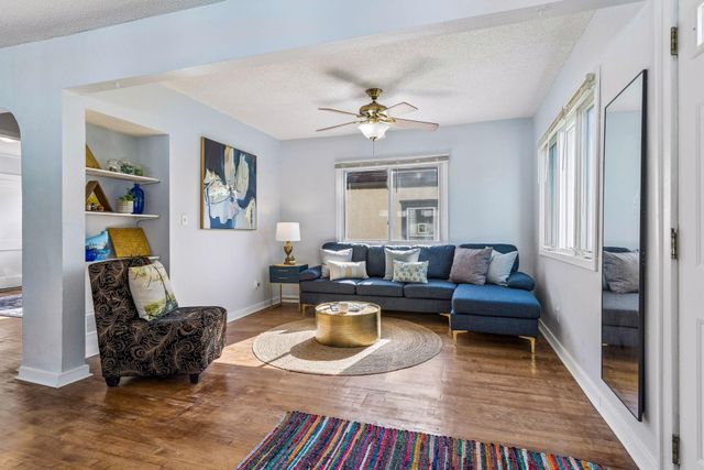 991 Minnehaha Avenue W, Saint Paul, MN 55104