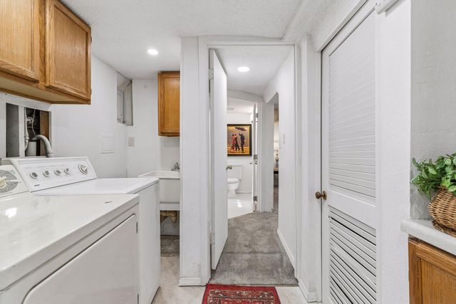 991 Minnehaha Avenue W, Saint Paul, MN 55104