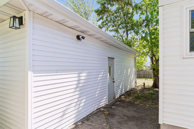 991 Minnehaha Avenue W, Saint Paul, MN 55104