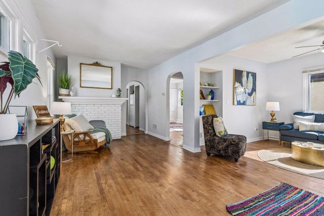 991 Minnehaha Avenue W, Saint Paul, MN 55104