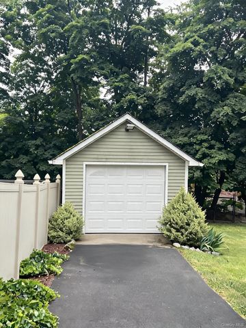 14 Jackson Avenue, Middletown, NY 10940
