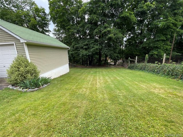 14 Jackson Avenue, Middletown, NY 10940