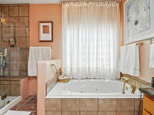 3000 Governor Lindsey Road, Santa Fe, NM 87505