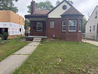 6732 Rockdale Street, Dearborn Heights, MI 48127