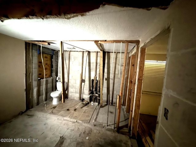 3269 ST AUGUSTINE Road, Jacksonville, FL 32207
