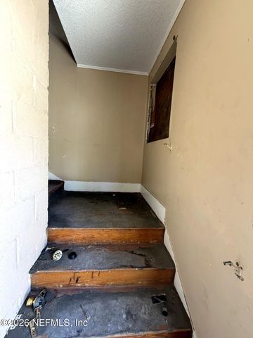3269 ST AUGUSTINE Road, Jacksonville, FL 32207