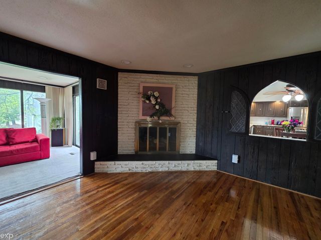 23223 Bellwood Drive, Southfield, MI 48034