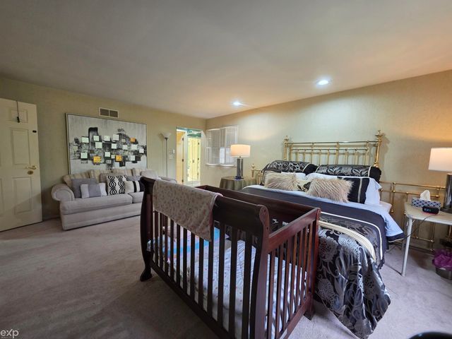 23223 Bellwood Drive, Southfield, MI 48034