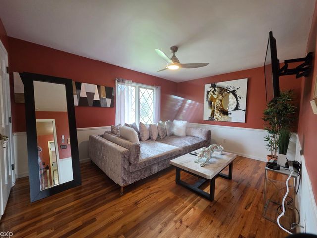 23223 Bellwood Drive, Southfield, MI 48034