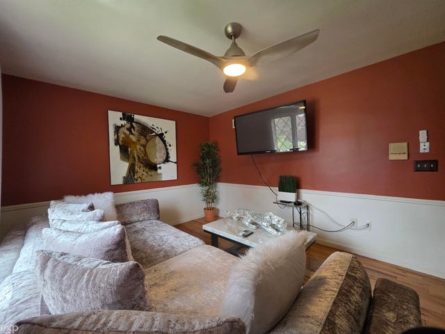 23223 Bellwood Drive, Southfield, MI 48034