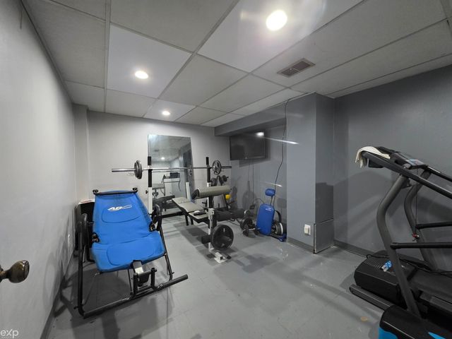 23223 Bellwood Drive, Southfield, MI 48034