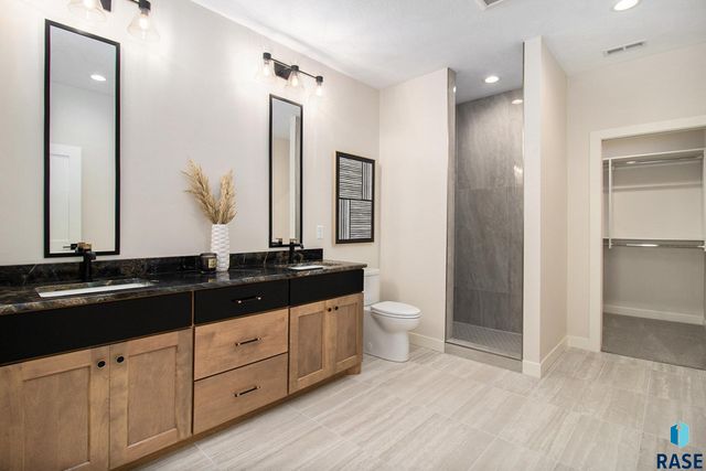 104 N Bryggen Pl Place, Sioux Falls, SD 57107