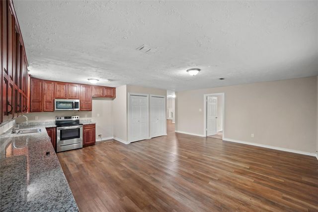 1606 Stone Lake Drive, Missouri City, TX 77489