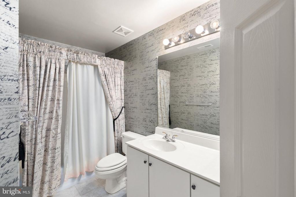 Image 24 of property listing at 118 OLD HOUSE CT #118, Baltimore, MD 21208