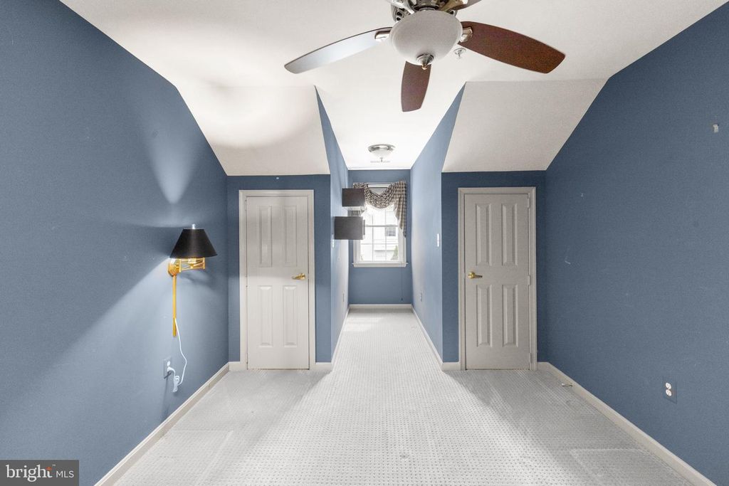 Image 25 of property listing at 118 OLD HOUSE CT #118, Baltimore, MD 21208