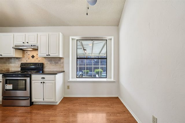 1517 Brookwood Drive, Grapevine, TX 76051