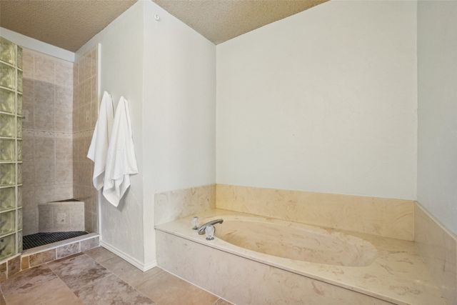 1517 Brookwood Drive, Grapevine, TX 76051