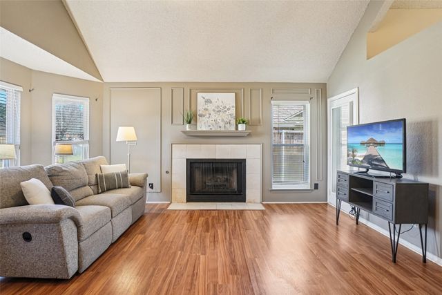 1517 Brookwood Drive, Grapevine, TX 76051