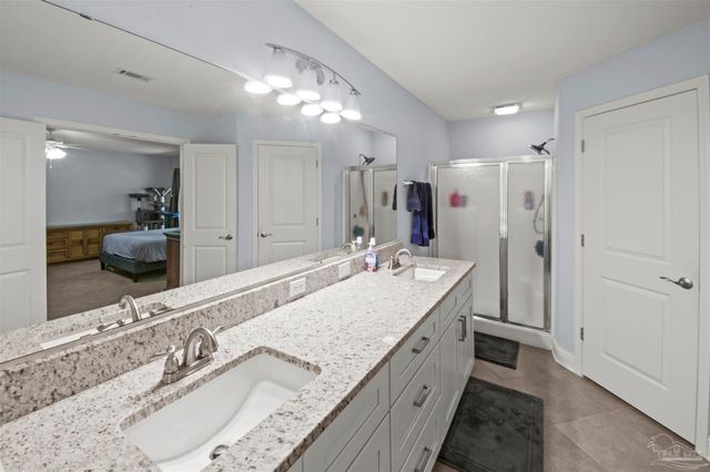 7140 Blue Jack Dr, Navarre, FL 32566